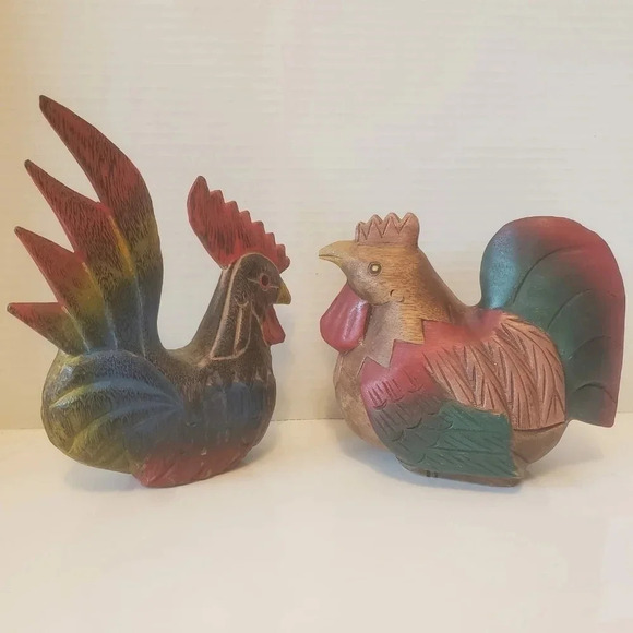 Vintage Folk Art Handcarved set  of 2 Sitting Roosters/Chicken . - Picture 3 of 8